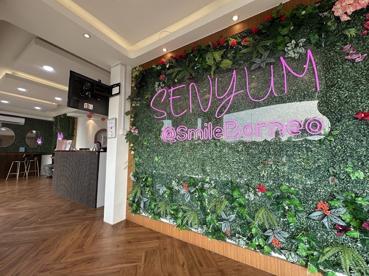 Smile Borneo Warisan exterior